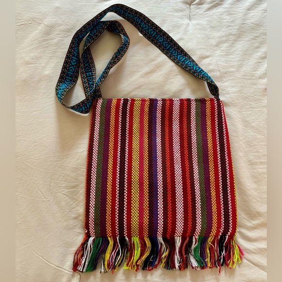 Embroidered Messenger bag - Picture 4 of 4